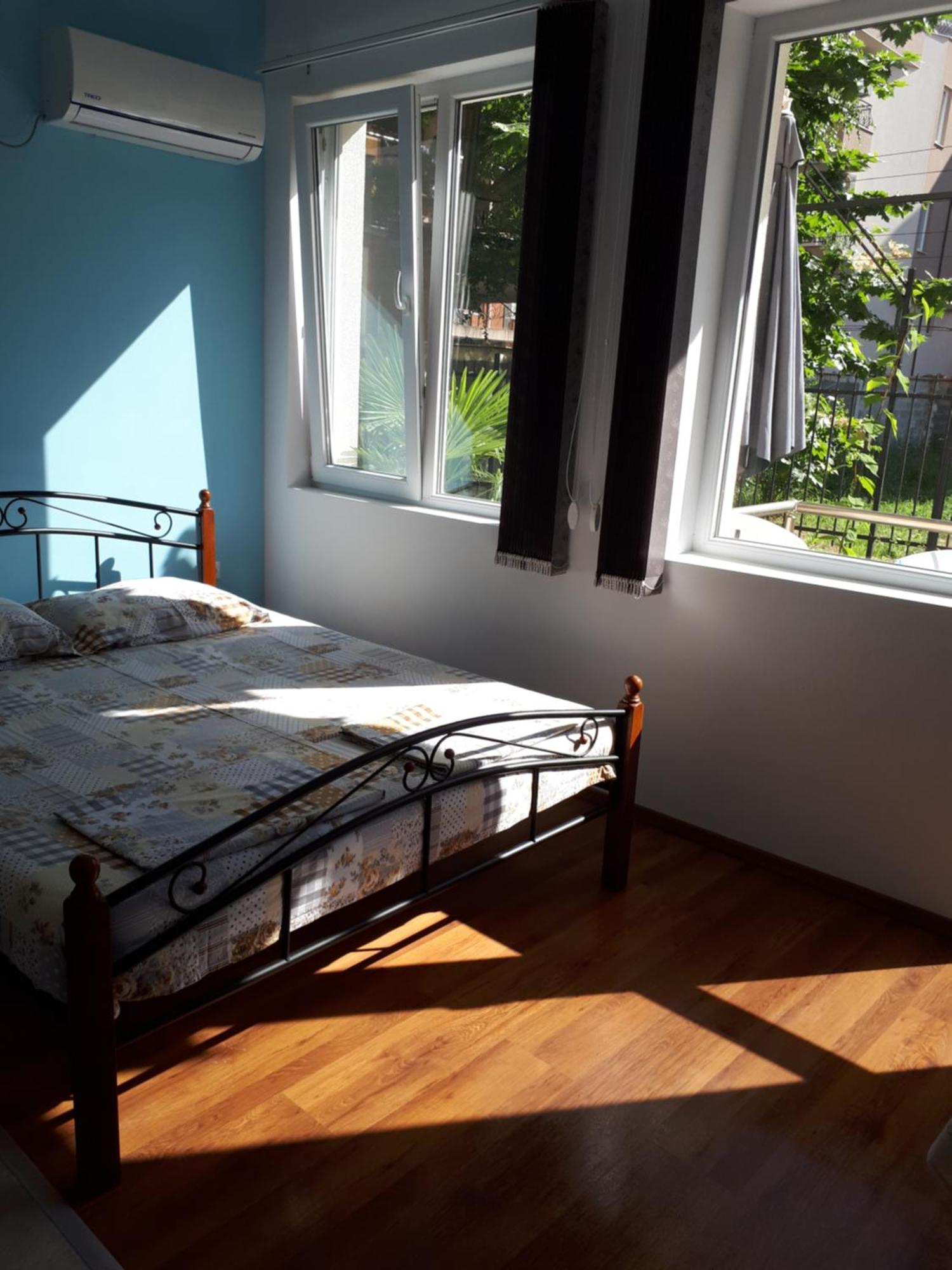 Flowers Studio Pomorie Buitenkant foto